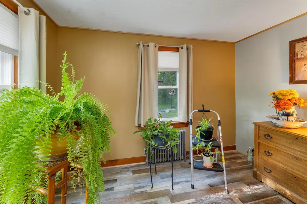 23 Oakes Street Woodstock NH 03262