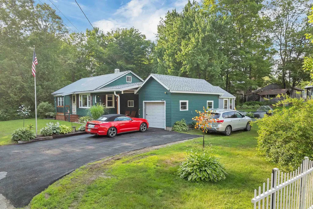 23 Oakes Street Woodstock NH 03262