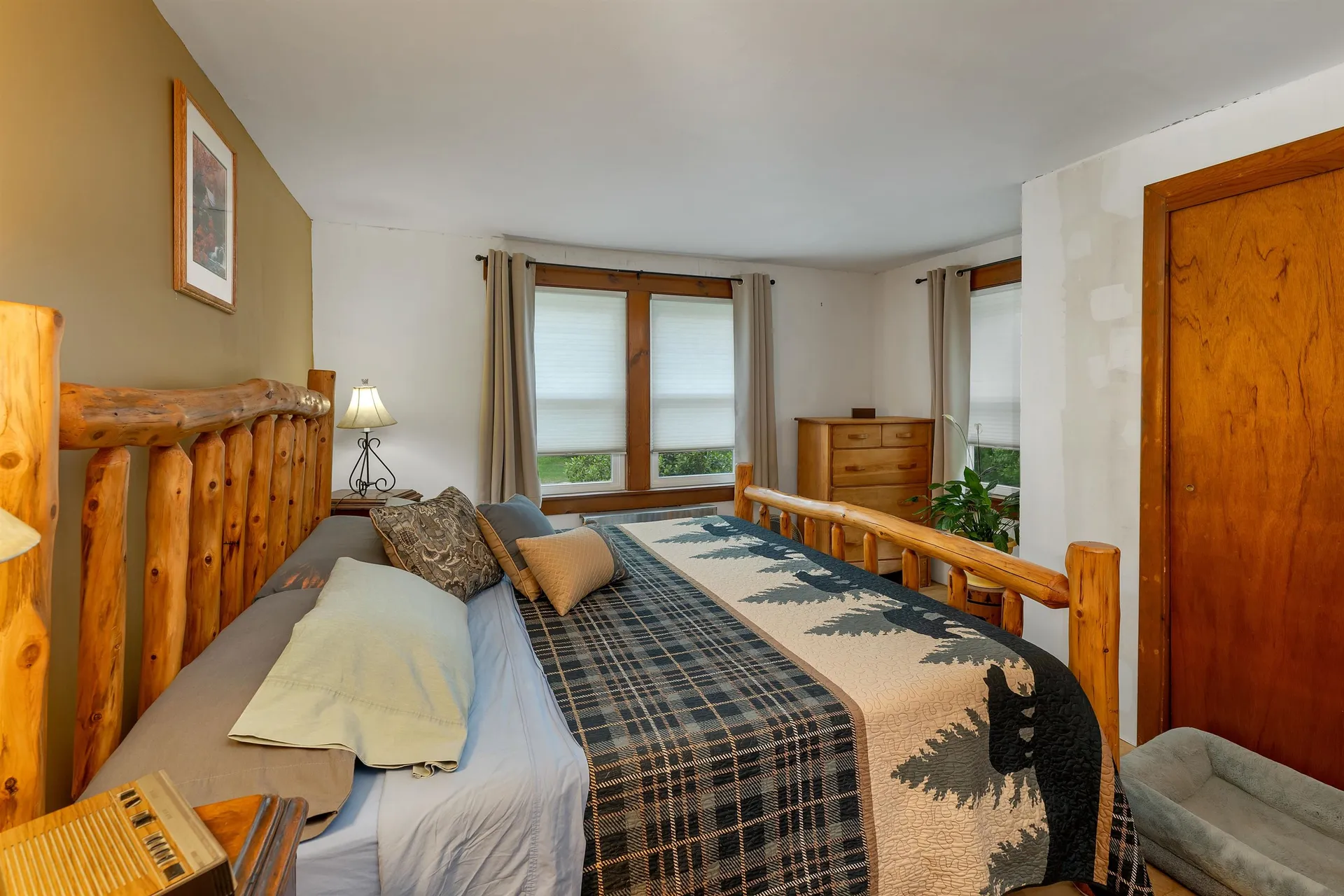 23 Oakes Street Woodstock NH 03262