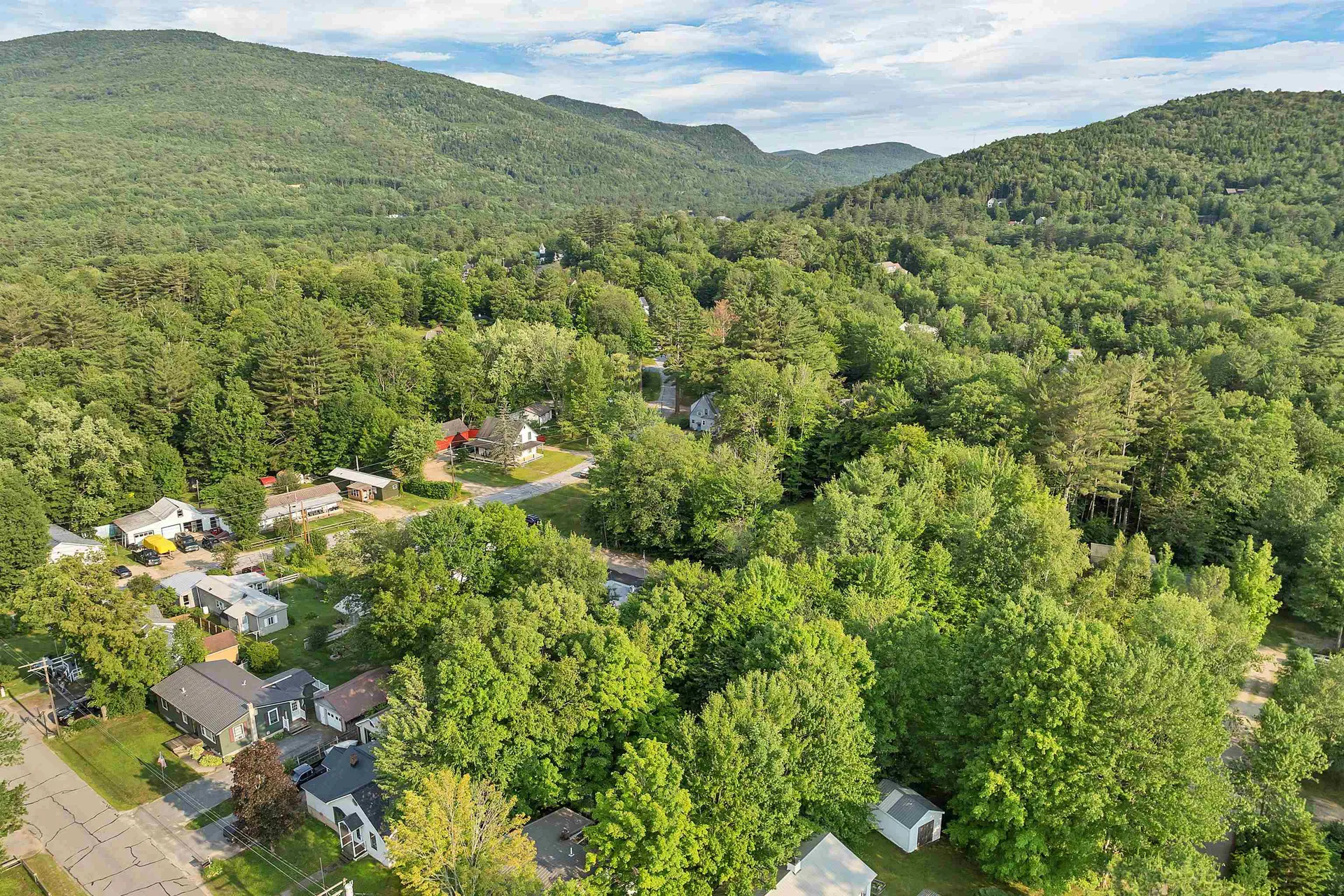 23 Oakes Street Woodstock NH 03262