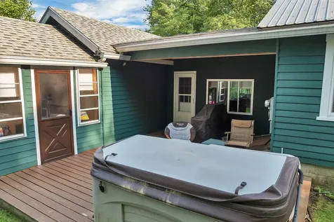 23 Oakes Street Woodstock NH 03262