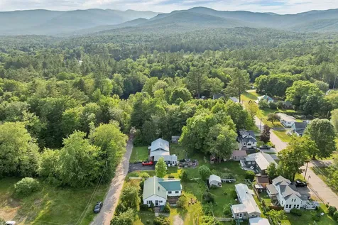 23 Oakes Street Woodstock NH 03262