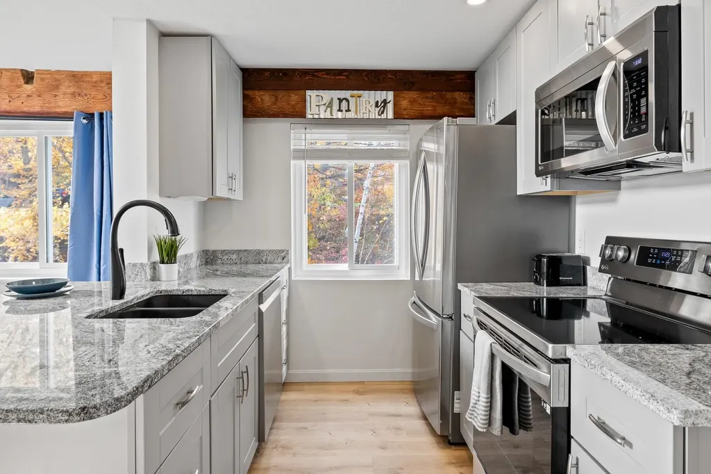 11 Marsten Lane Enfield NH 03748