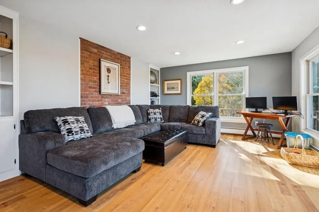 16 Cherry Hill Road Claremont NH 03743