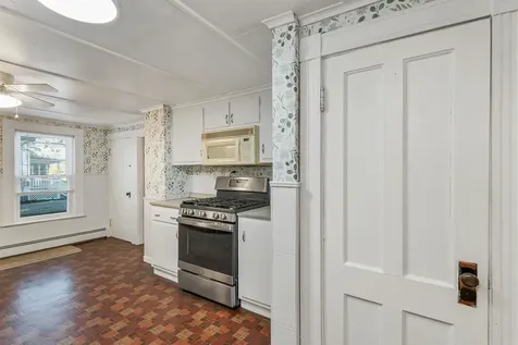 17 Rowell Street Laconia NH 03246