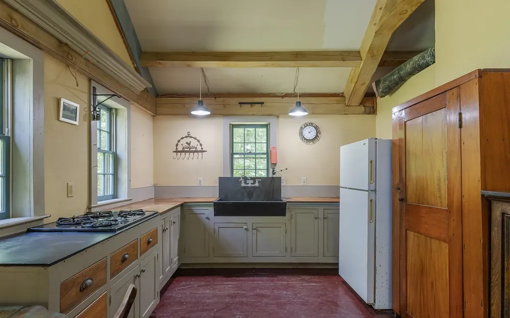 94 Cold Pond Road Acworth NH 03601