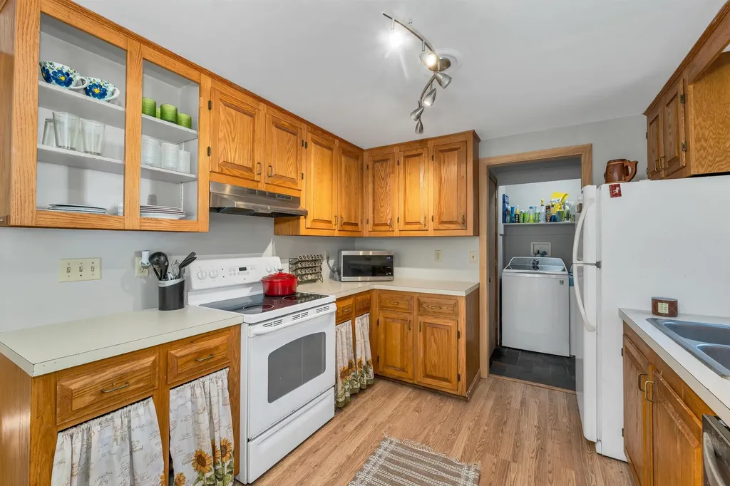 179 Stage Road Nottingham NH 03290