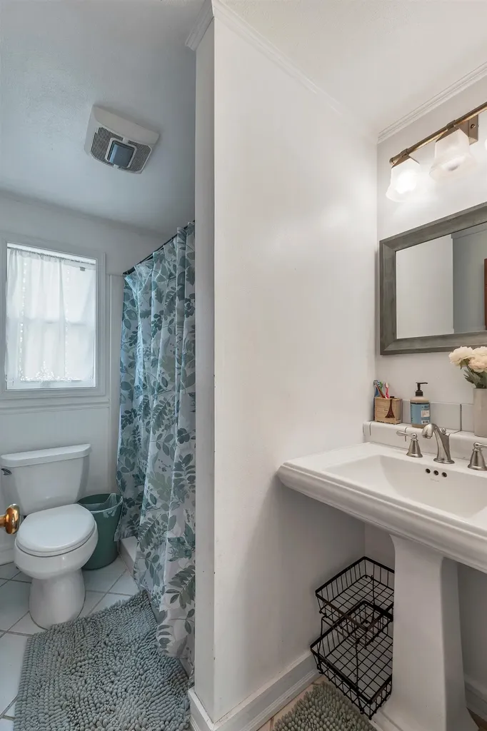 179 Stage Road Nottingham NH 03290