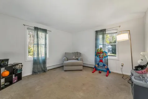 179 Stage Road Nottingham NH 03290