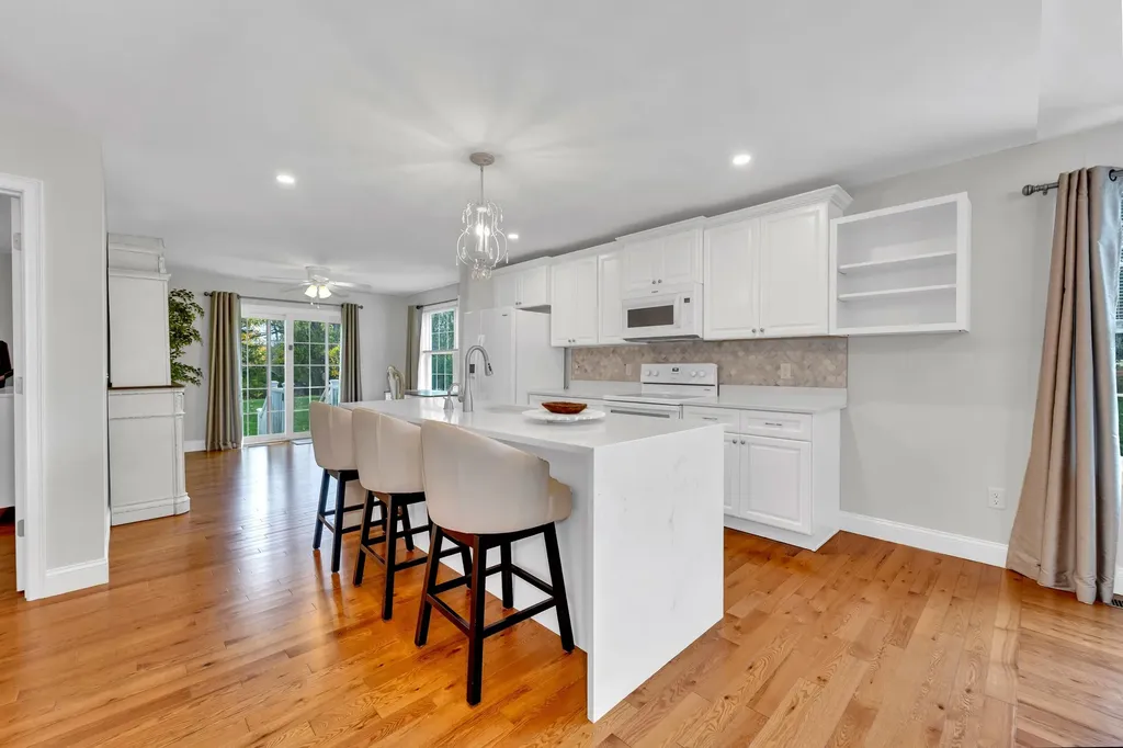 5 Sunset Lane Brentwood NH 03833