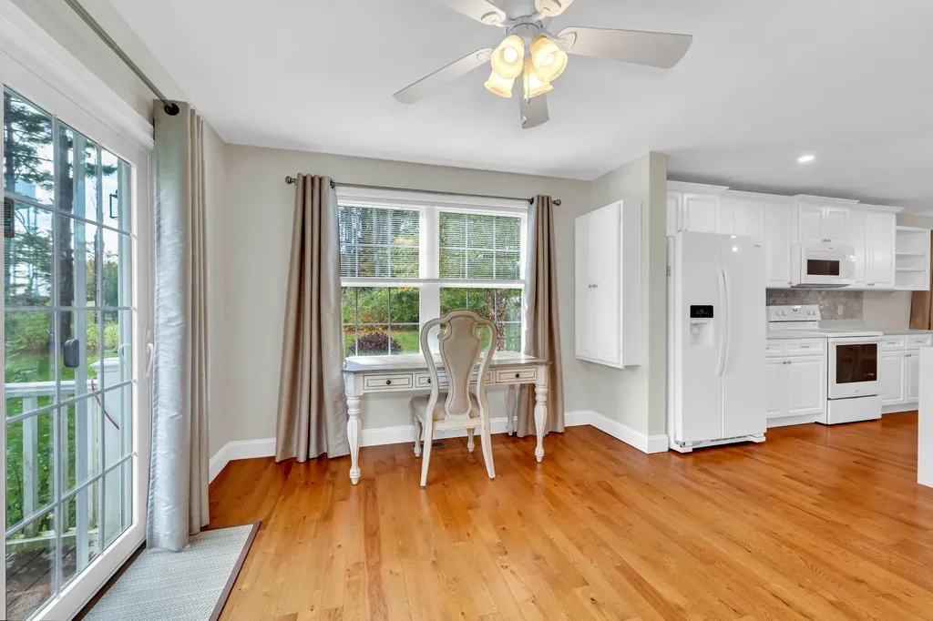 5 Sunset Lane Brentwood NH 03833