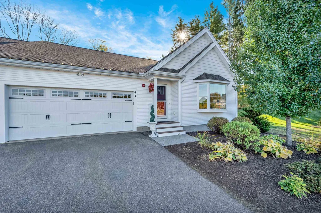 5 Sunset Lane Brentwood NH 03833