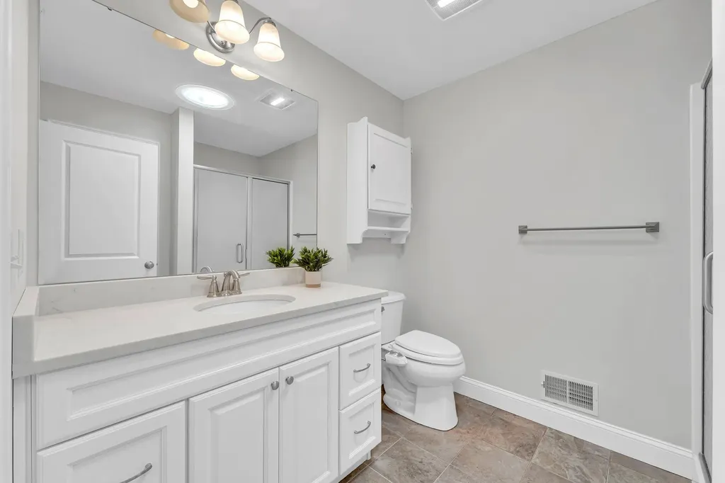 5 Sunset Lane Brentwood NH 03833