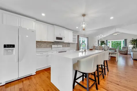 5 Sunset Lane Brentwood NH 03833