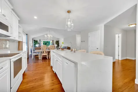 5 Sunset Lane Brentwood NH 03833