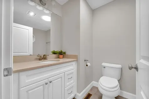 5 Sunset Lane Brentwood NH 03833