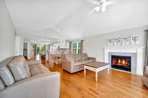 5 Sunset Lane Brentwood NH 03833