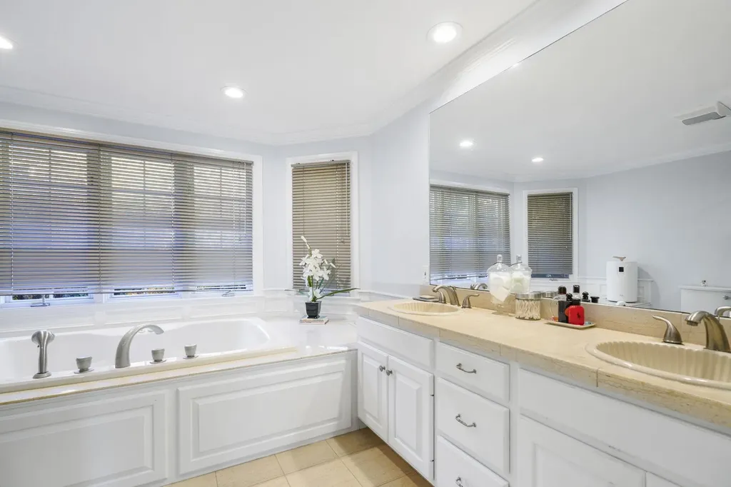 197 Liberty Hill Road Bedford NH 03110