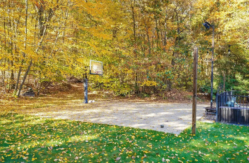 197 Liberty Hill Road Bedford NH 03110