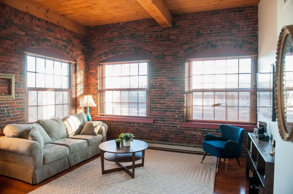 335 Cypress Street Manchester NH 03109