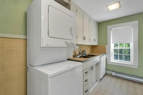 79 South Main Street Wolfeboro NH 03894