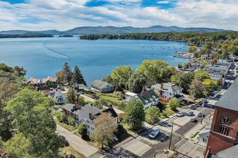 79 South Main Street Wolfeboro NH 03894