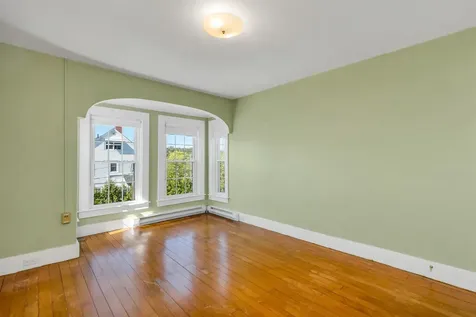 79 South Main Street Wolfeboro NH 03894