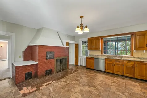 79 South Main Street Wolfeboro NH 03894