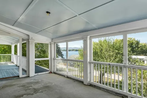 79 South Main Street Wolfeboro NH 03894