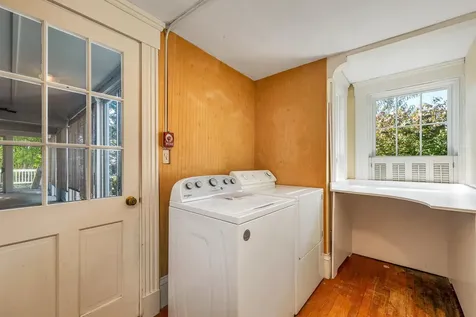 79 South Main Street Wolfeboro NH 03894