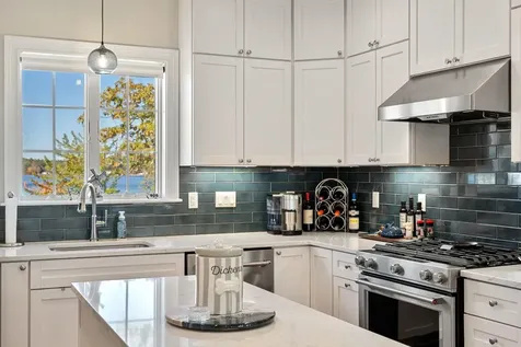 39 Kibrel Court Sandown NH 03873