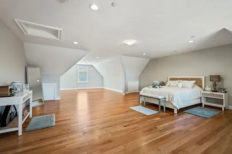 39 Kibrel Court Sandown NH 03873