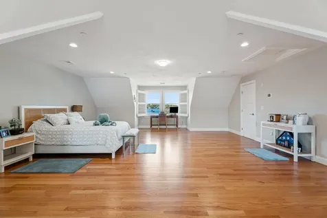 39 Kibrel Court Sandown NH 03873