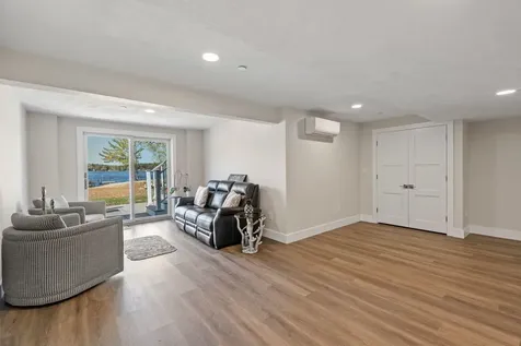 39 Kibrel Court Sandown NH 03873