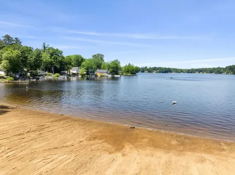 39 Kibrel Court Sandown NH 03873