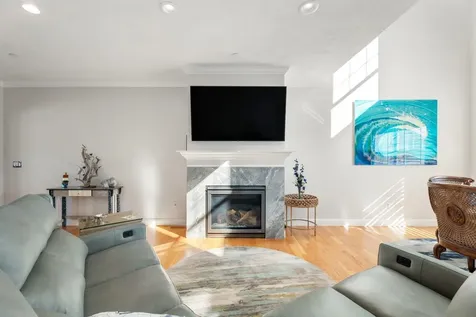 39 Kibrel Court Sandown NH 03873