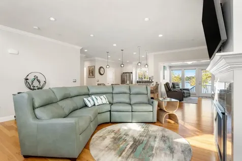 39 Kibrel Court Sandown NH 03873