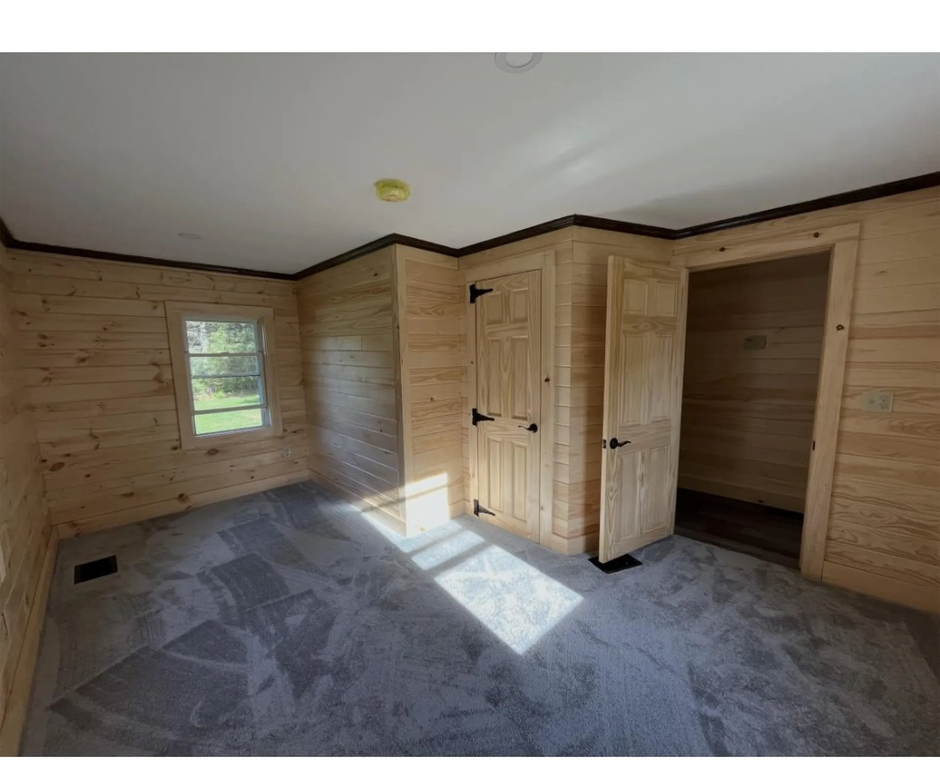 1873 Old River Road Hartford VT 05001