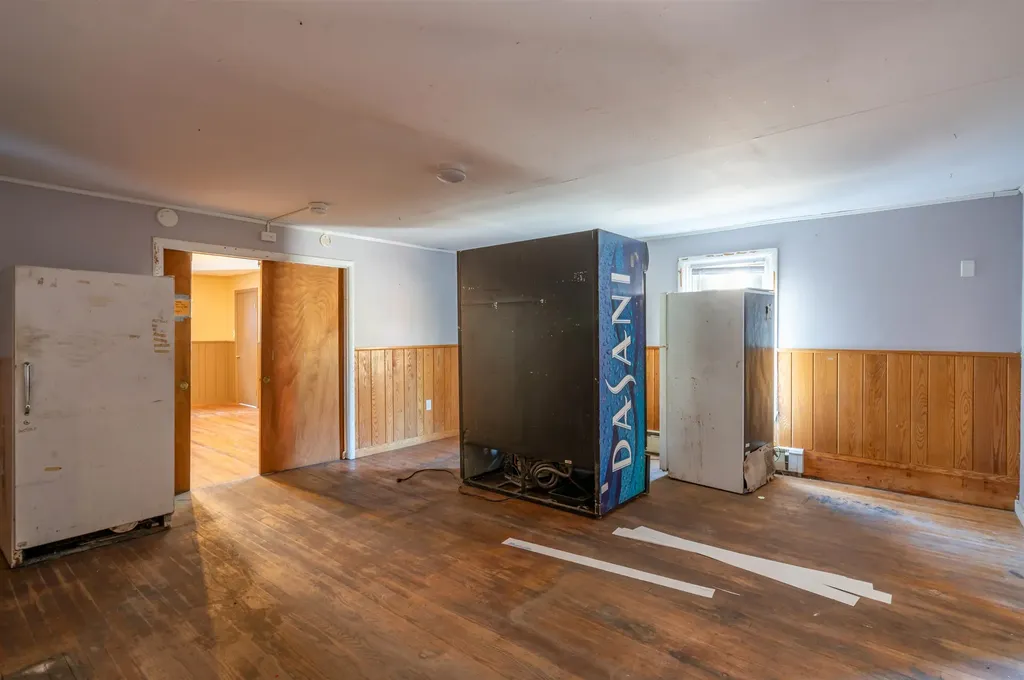 11 Main Street Greenville NH 03048