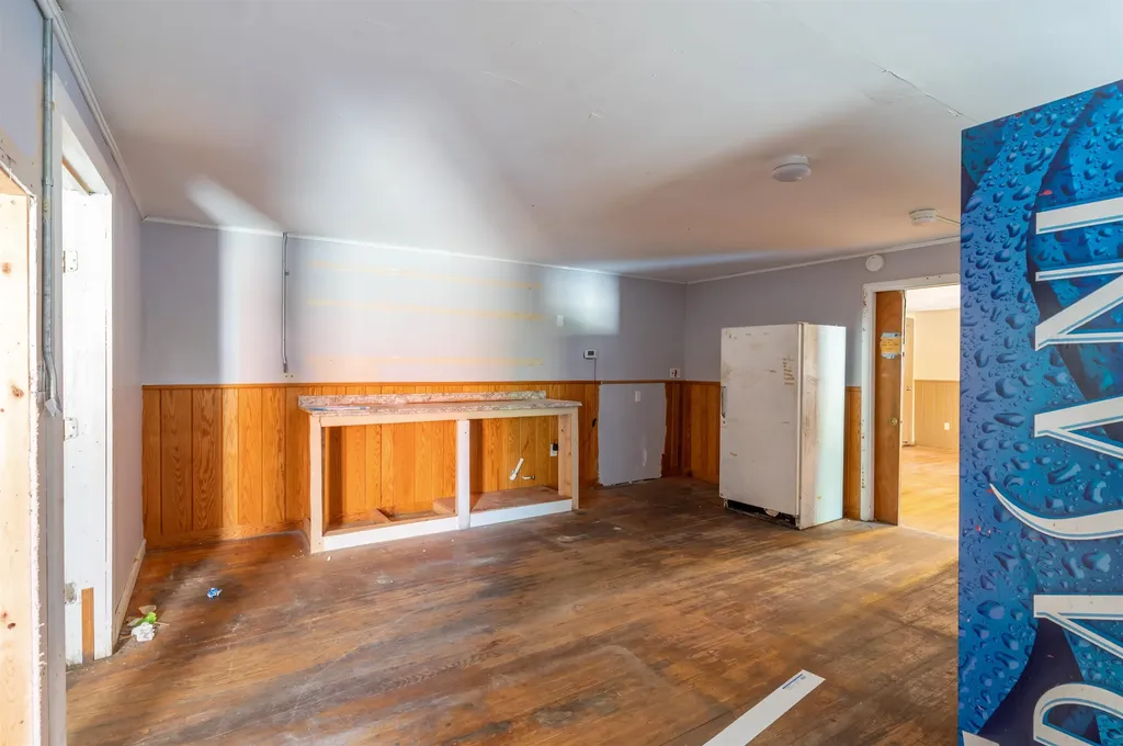 11 Main Street Greenville NH 03048