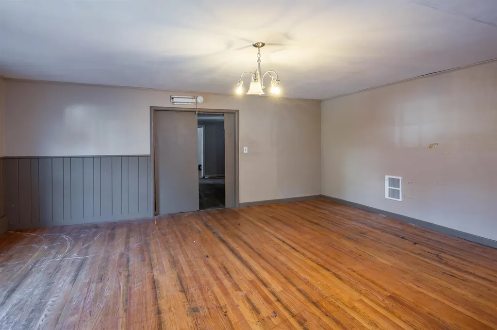 11 Main Street Greenville NH 03048