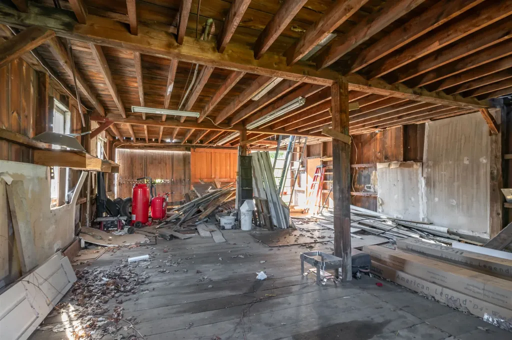 11 Main Street Greenville NH 03048