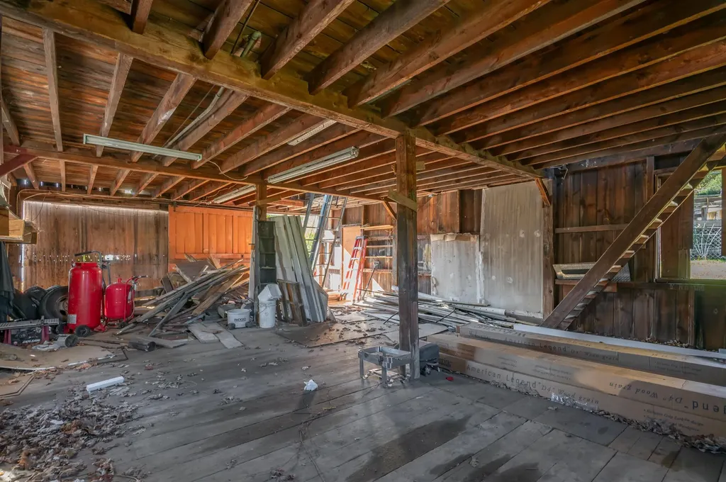 11 Main Street Greenville NH 03048