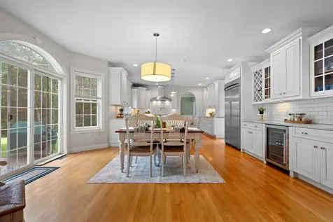 8 Arcadia Lane Salem NH 03079