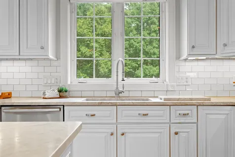 8 Arcadia Lane Salem NH 03079