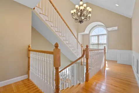 8 Arcadia Lane Salem NH 03079