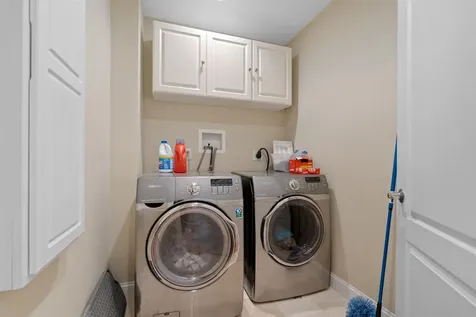 8 Arcadia Lane Salem NH 03079