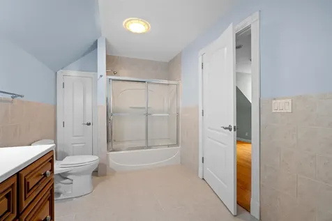 8 Arcadia Lane Salem NH 03079