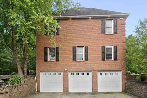 8 Arcadia Lane Salem NH 03079