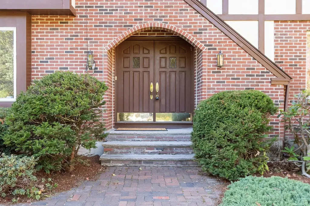 5 Stephanie Drive Pelham NH 03076